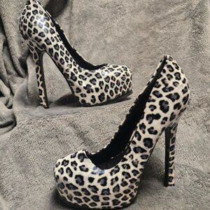 Leopard print platform heels